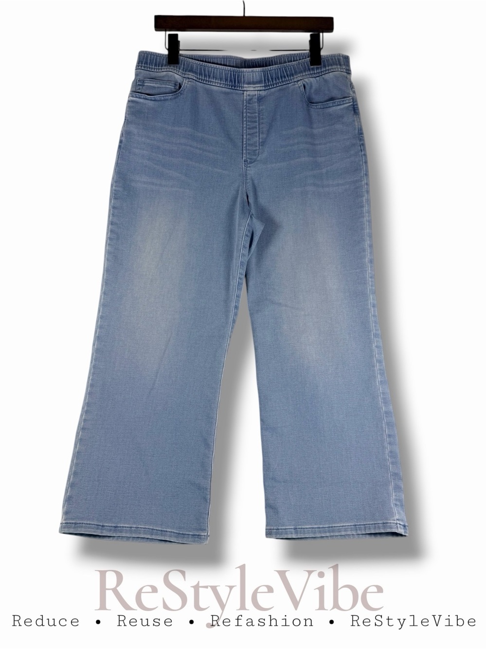 J JILL Women’s Size M Denim Jeans Pull On Style Wide Leg Ankle Crop Fit Stretch